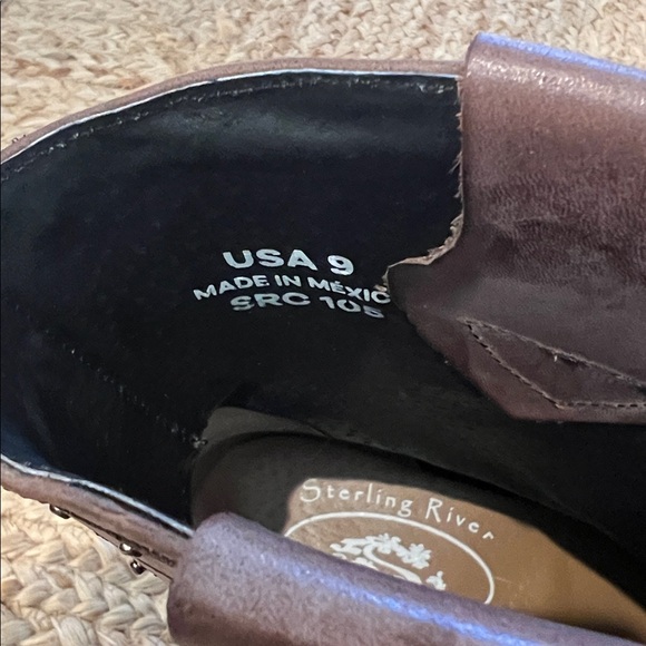 Sterling River Mauve/Brown Western Studded Leather Ankle Boots. Size 9. - Picture 6 of 7